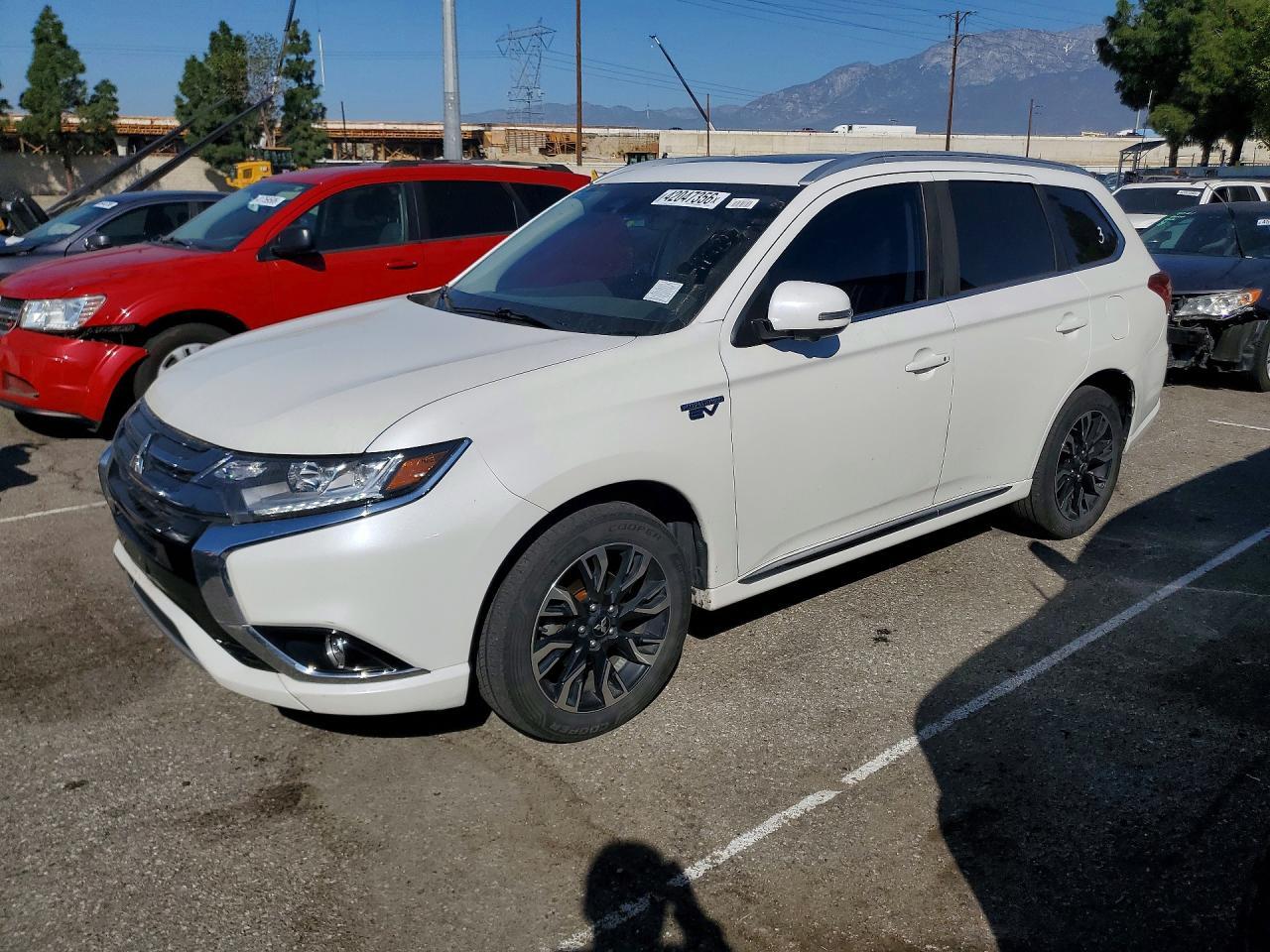 2018 Mitsubishi Outlander Se - zdjęcie główne
