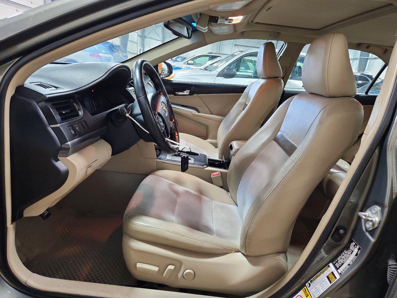 2014 Toyota Camry Hybrid Xle - zdjęcie 7