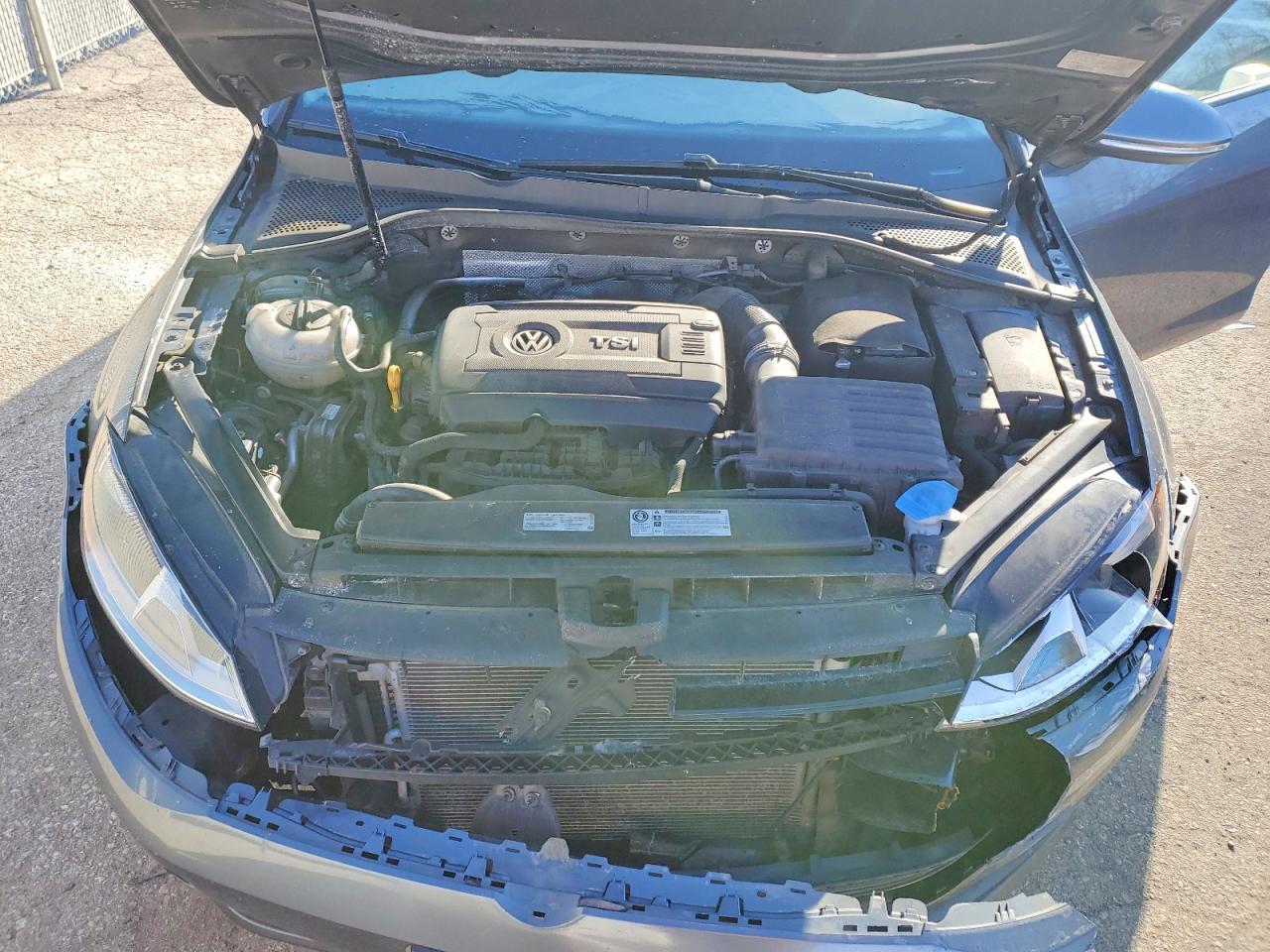 2016 Volkswagen Golf S - zdjęcie 11