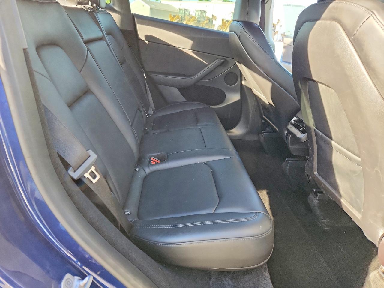 2023 Tesla Model Y - zdjęcie 10