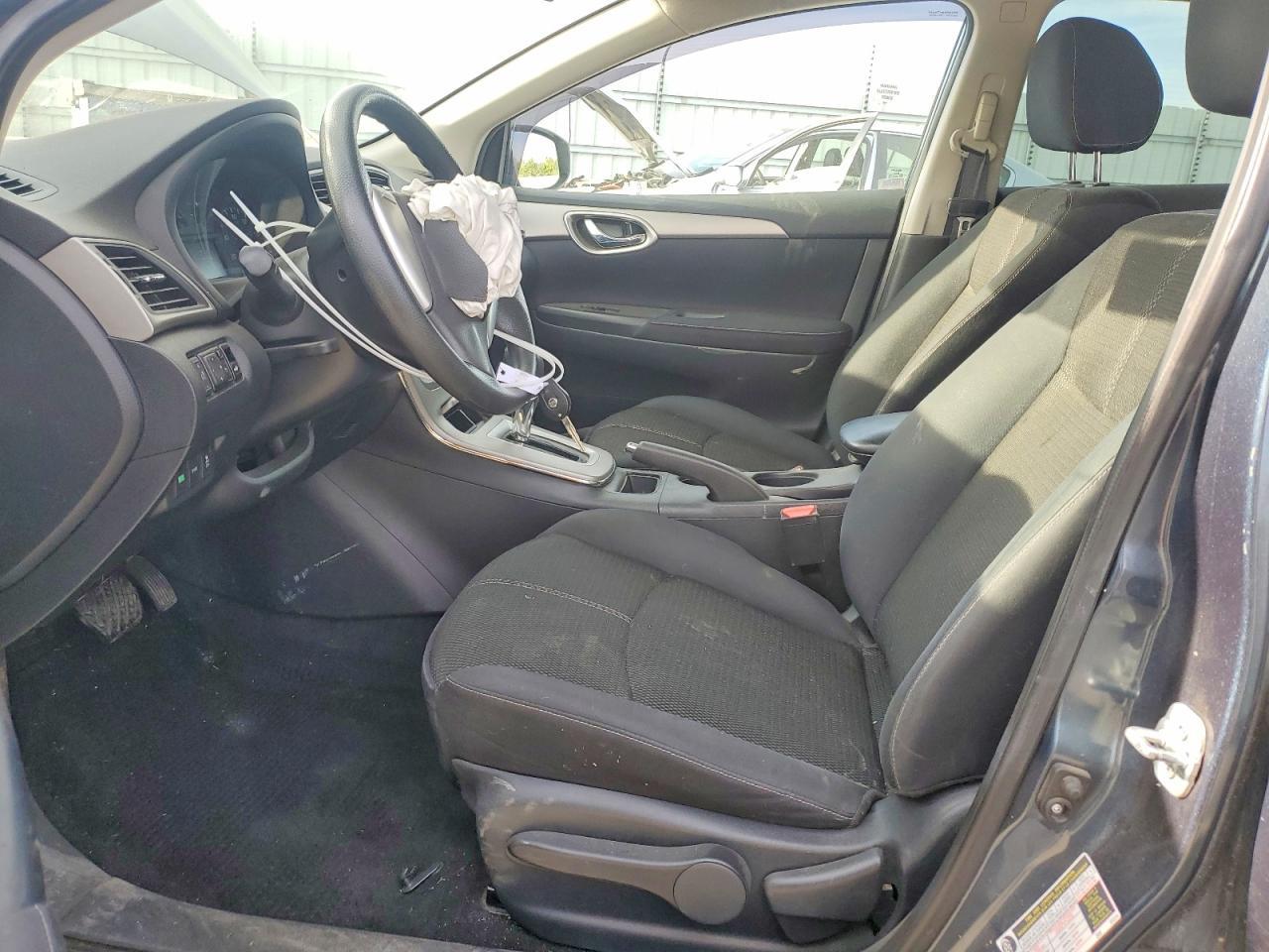 2014 Nissan Sentra S - zdjęcie 7