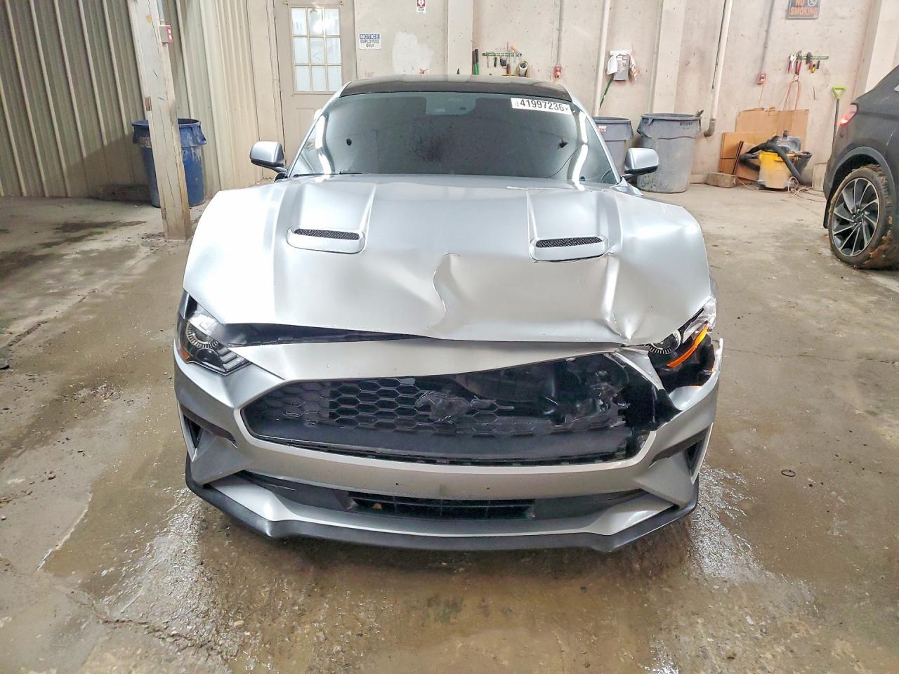 Ford Mustang - zdjęcie 5