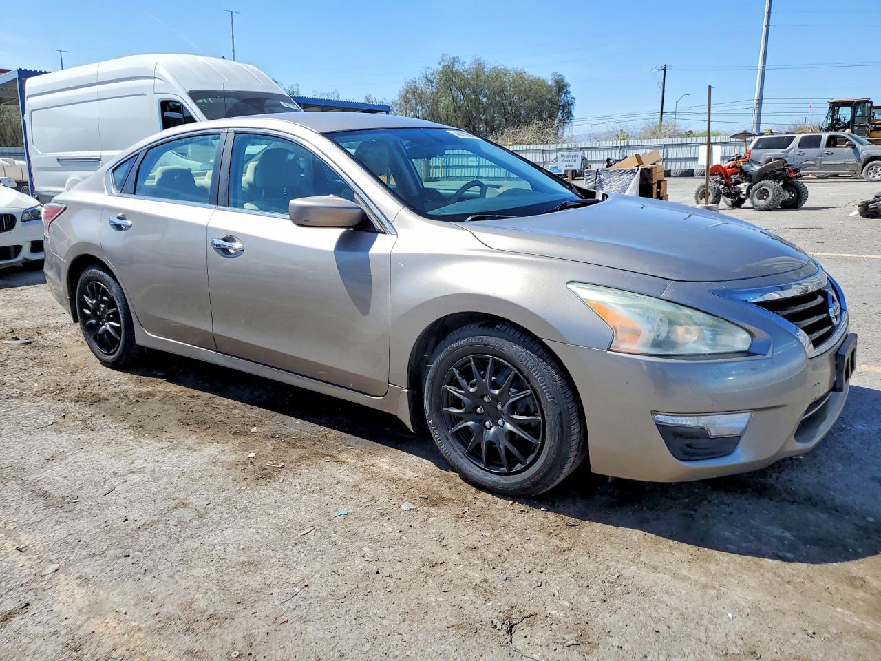 2015 Nissan Altima 2.5 S - zdjęcie 4