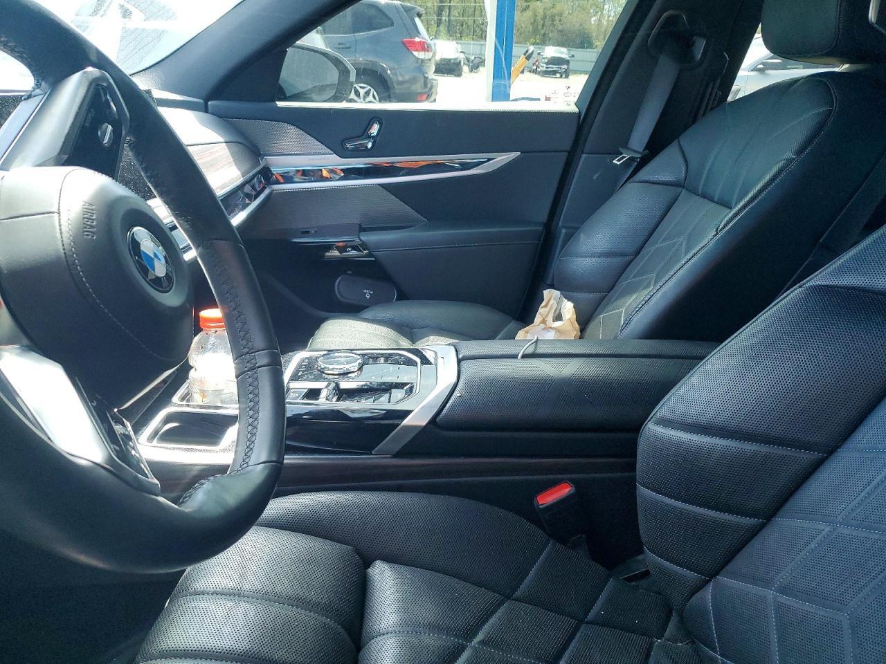 2023 BMW 740 I - zdjęcie 7