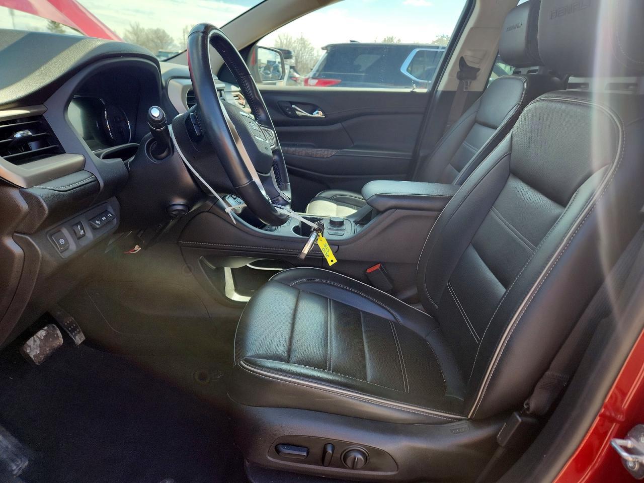 2021 GMC Acadia Denali - zdjęcie 7