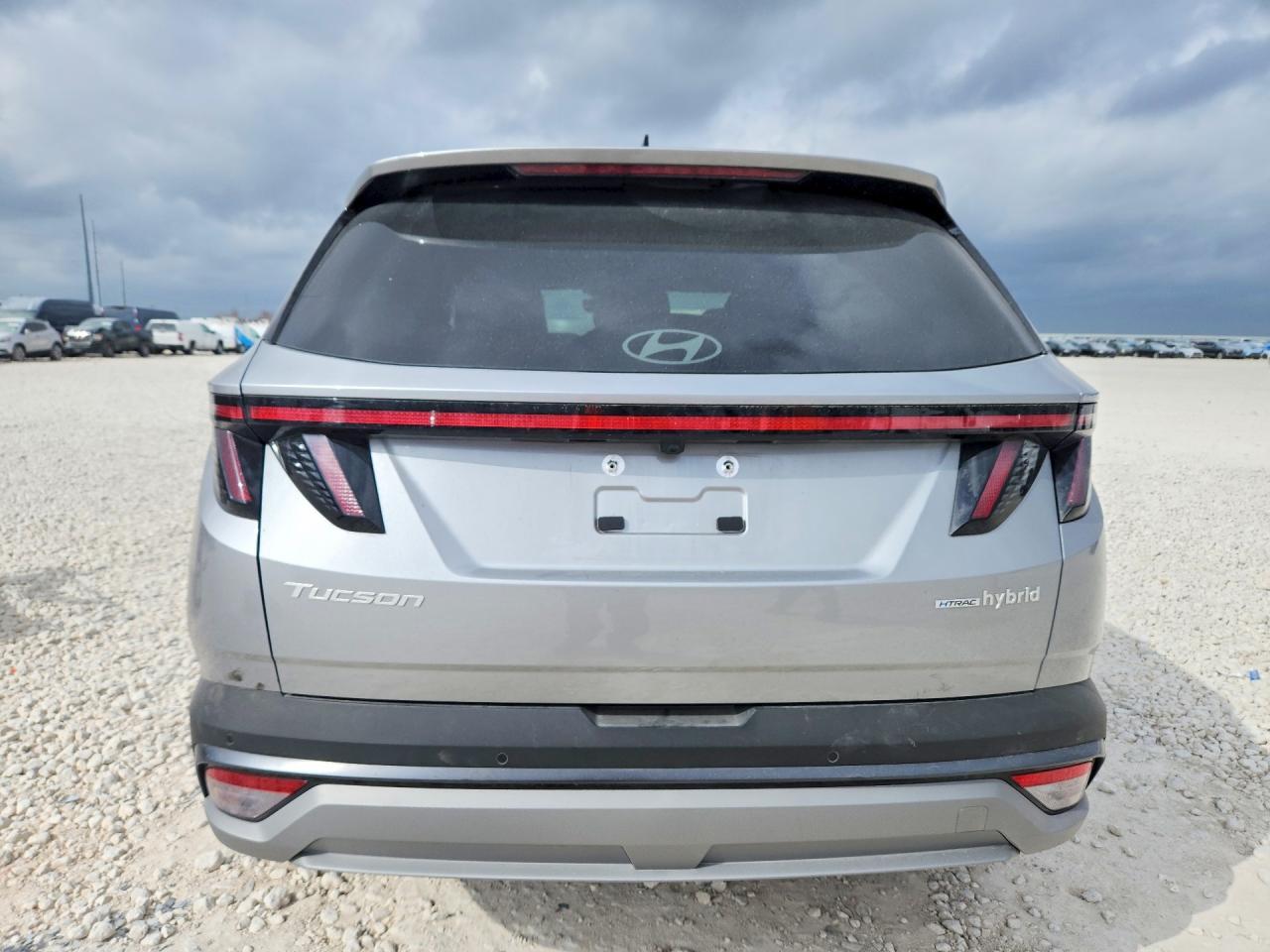 2025 Hyundai Tucson Hybrid Limited - zdjęcie 6