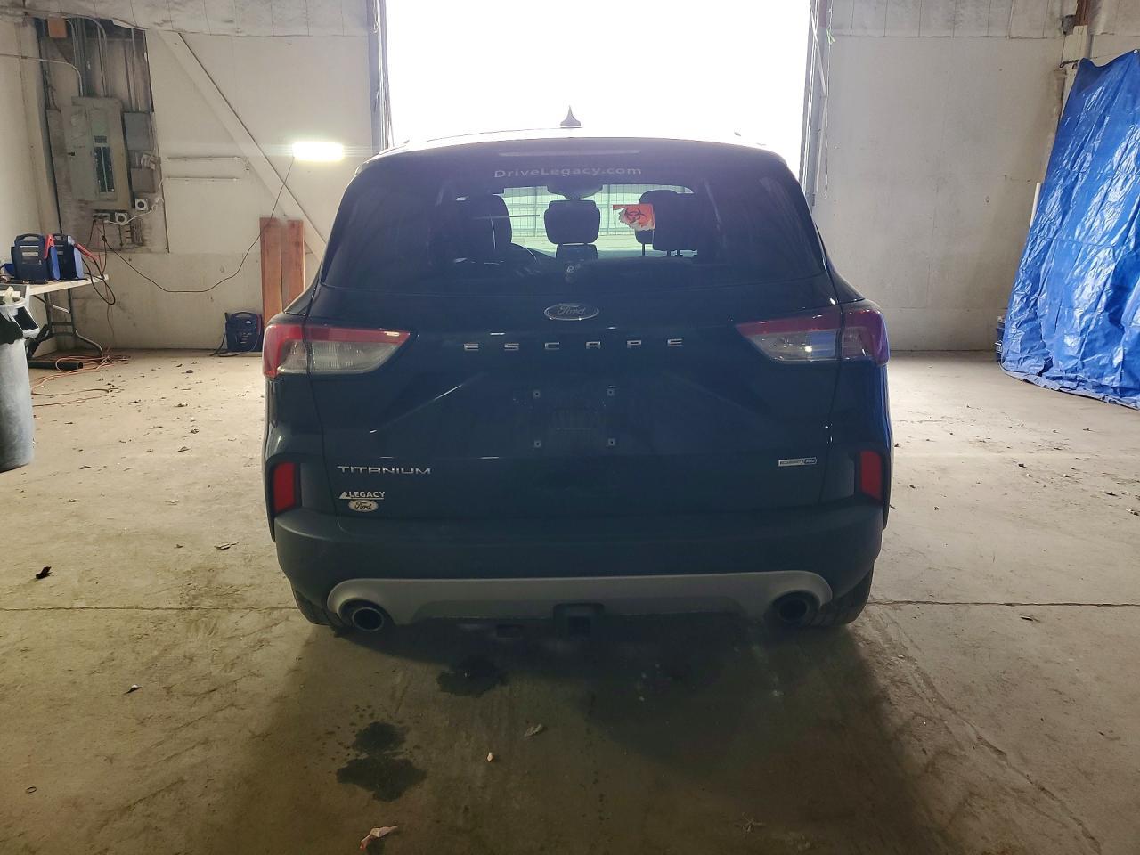 2020 Ford Escape Titanium - zdjęcie 6