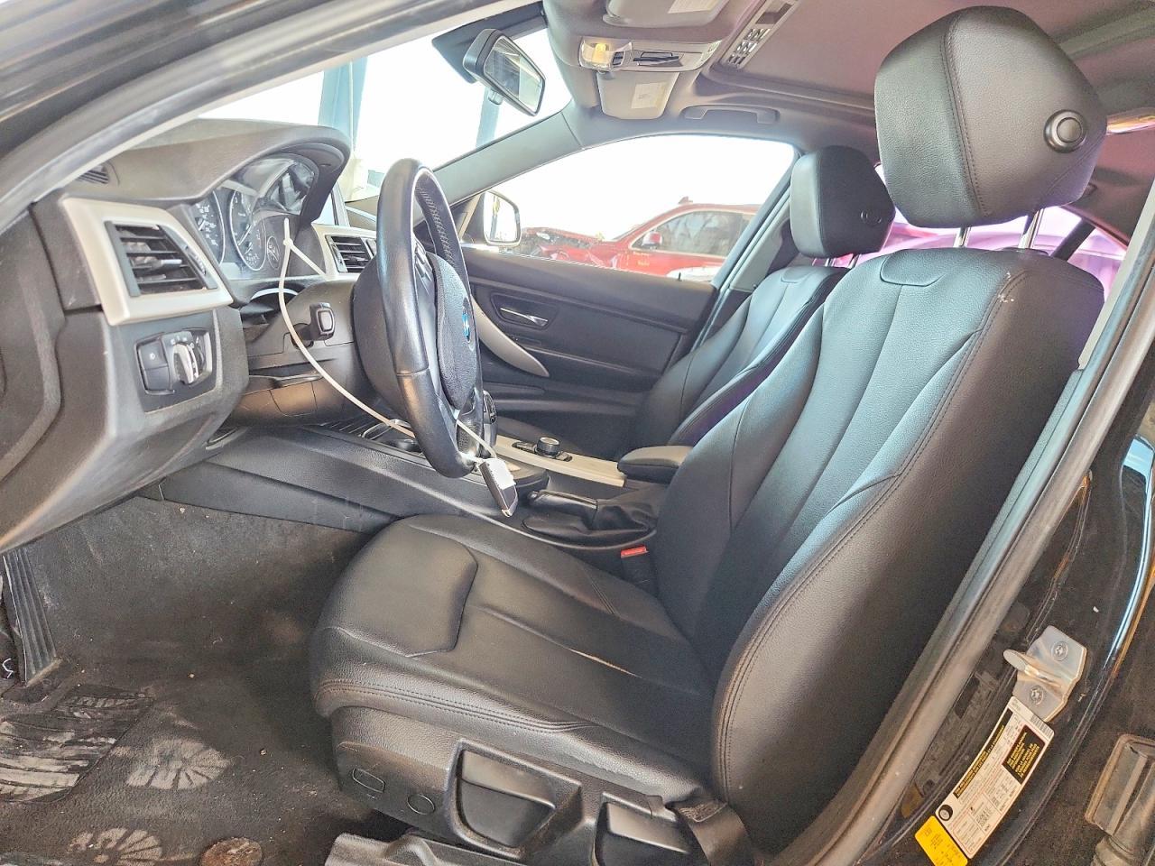 2016 BMW 320 I - zdjęcie 7