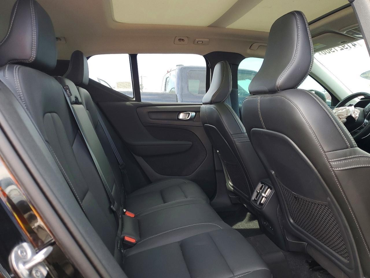 2024 Volvo Xc40 Plus - zdjęcie 11