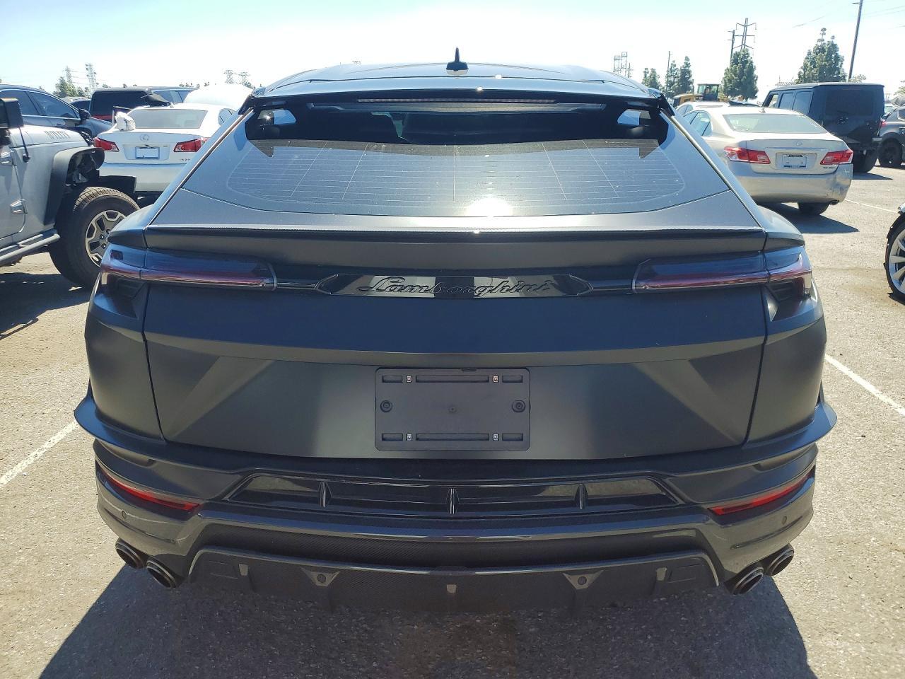 2023 Lamborghini Urus Performante - zdjęcie 6