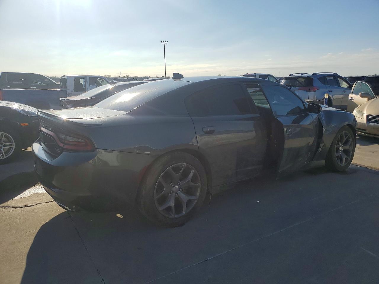 2016 Dodge Charger R - zdjęcie 3