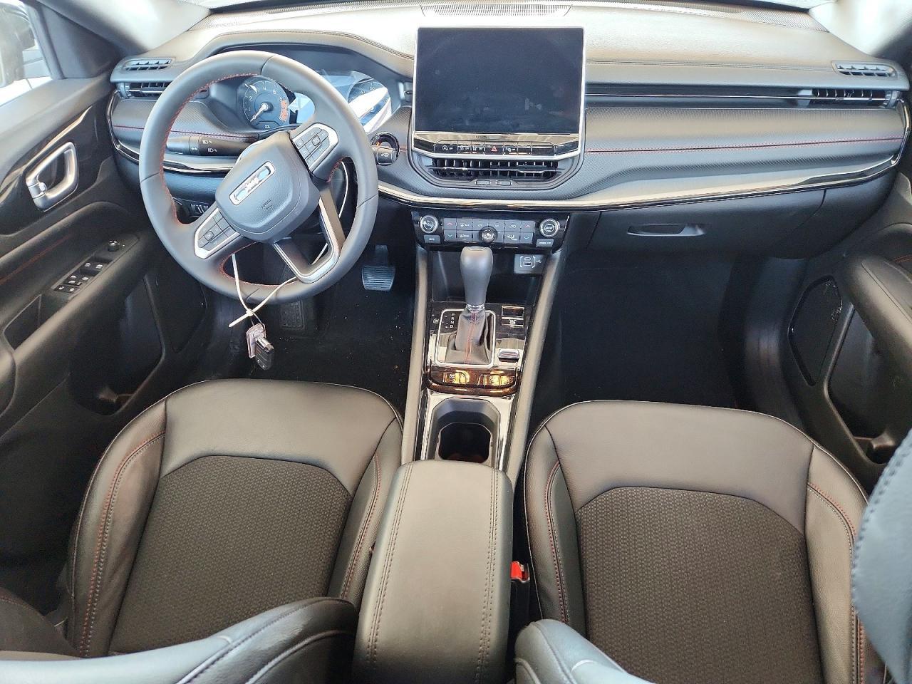 2025 Jeep Compass Trailhawk - zdjęcie 8