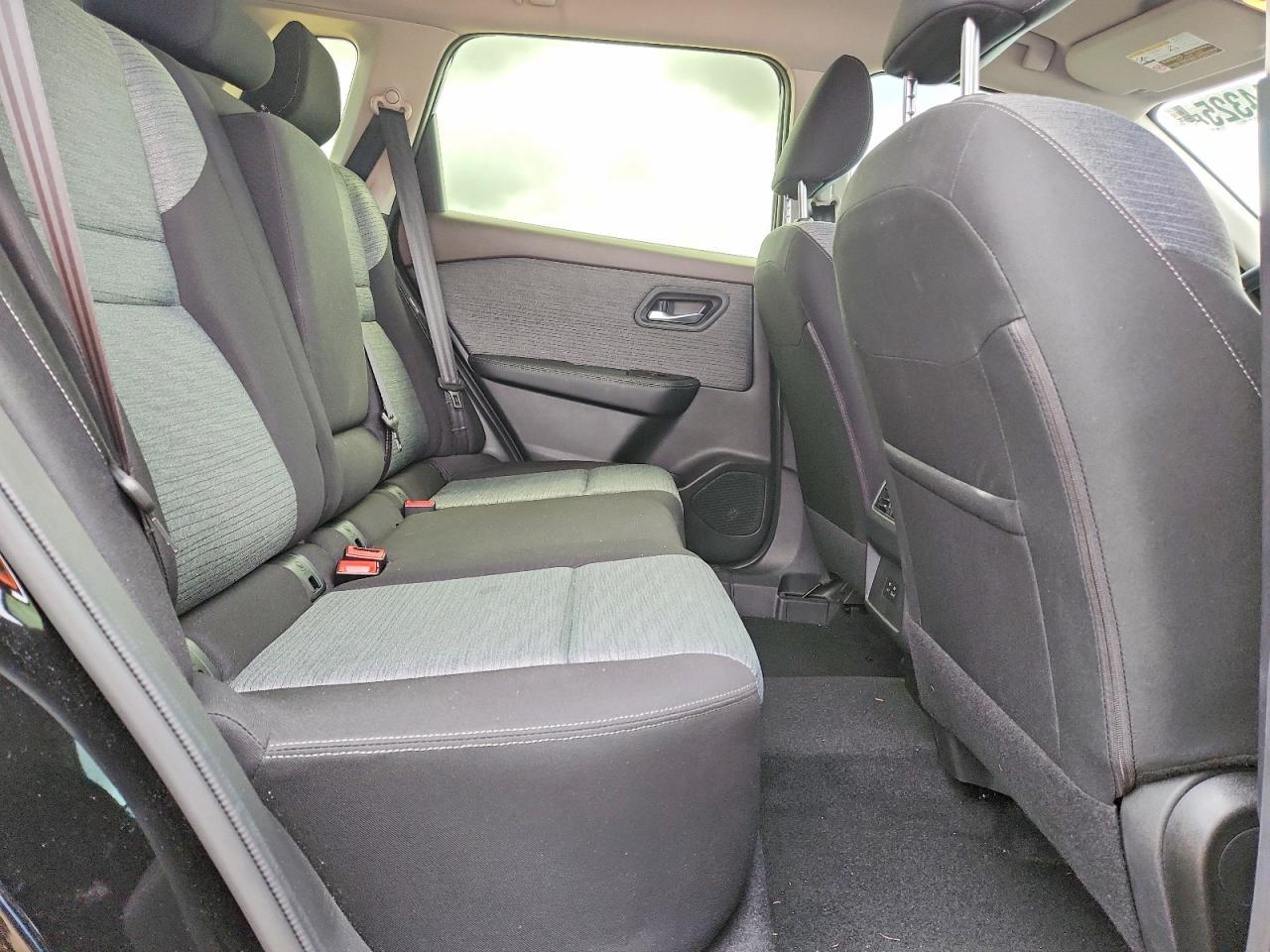 2023 Nissan Rogue Sv - zdjęcie 11