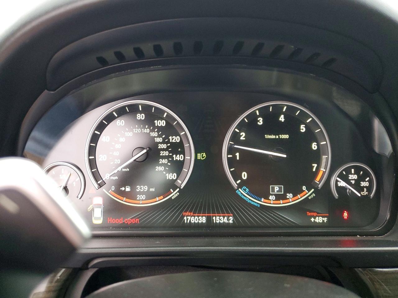 2015 BMW Seria 5 550i - zdjęcie 9