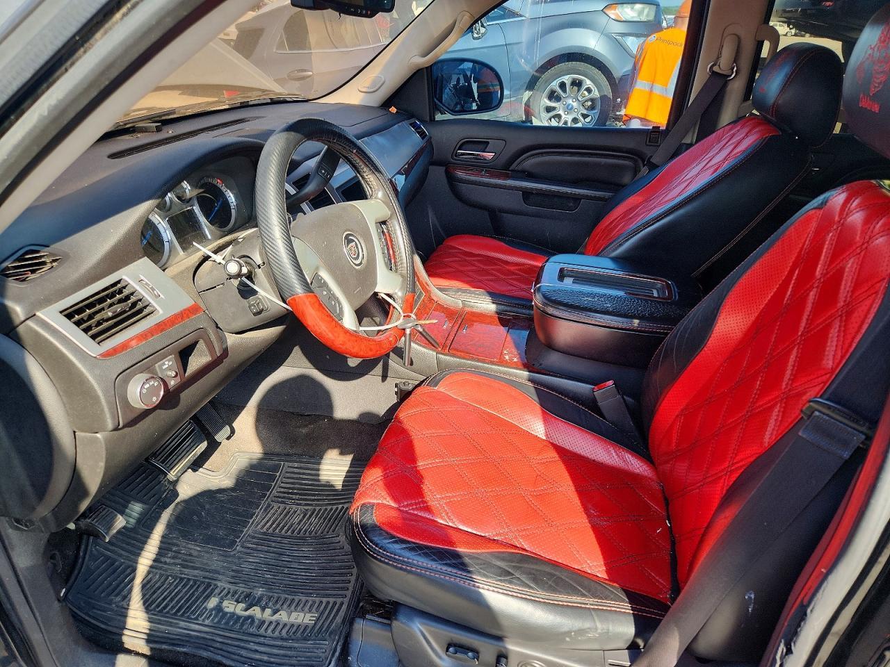 2013 Cadillac Escalade Luxury - zdjęcie 7