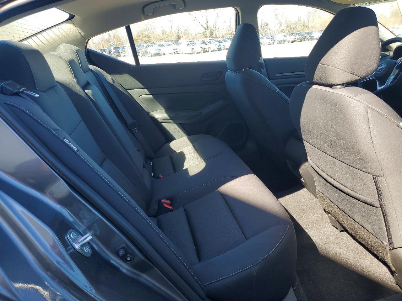 2025 Nissan Altima 2.5 Sv - zdjęcie 10