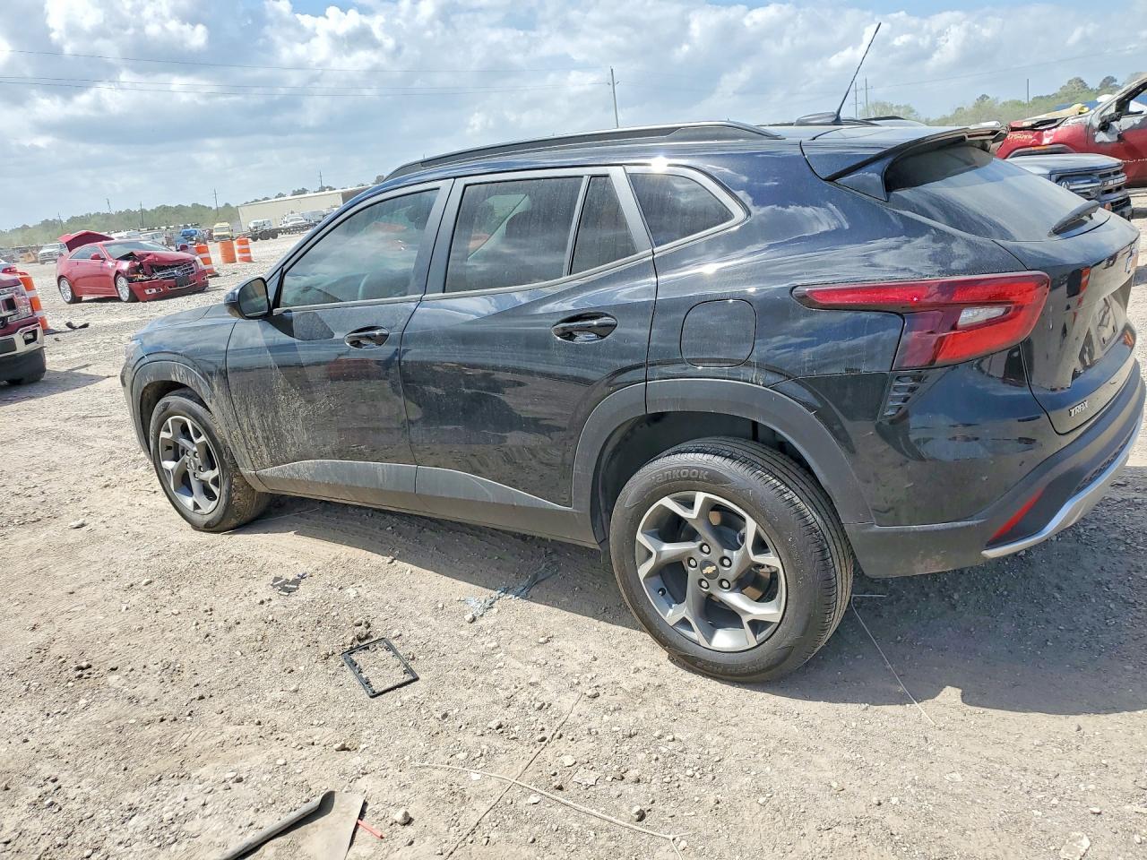 2025 Chevrolet Trax 1Lt - zdjęcie 2