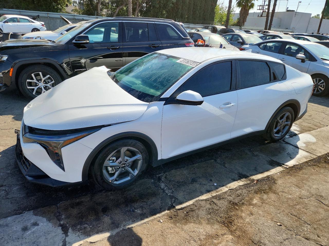 2025 Kia K4 Lxs - zdjęcie główne