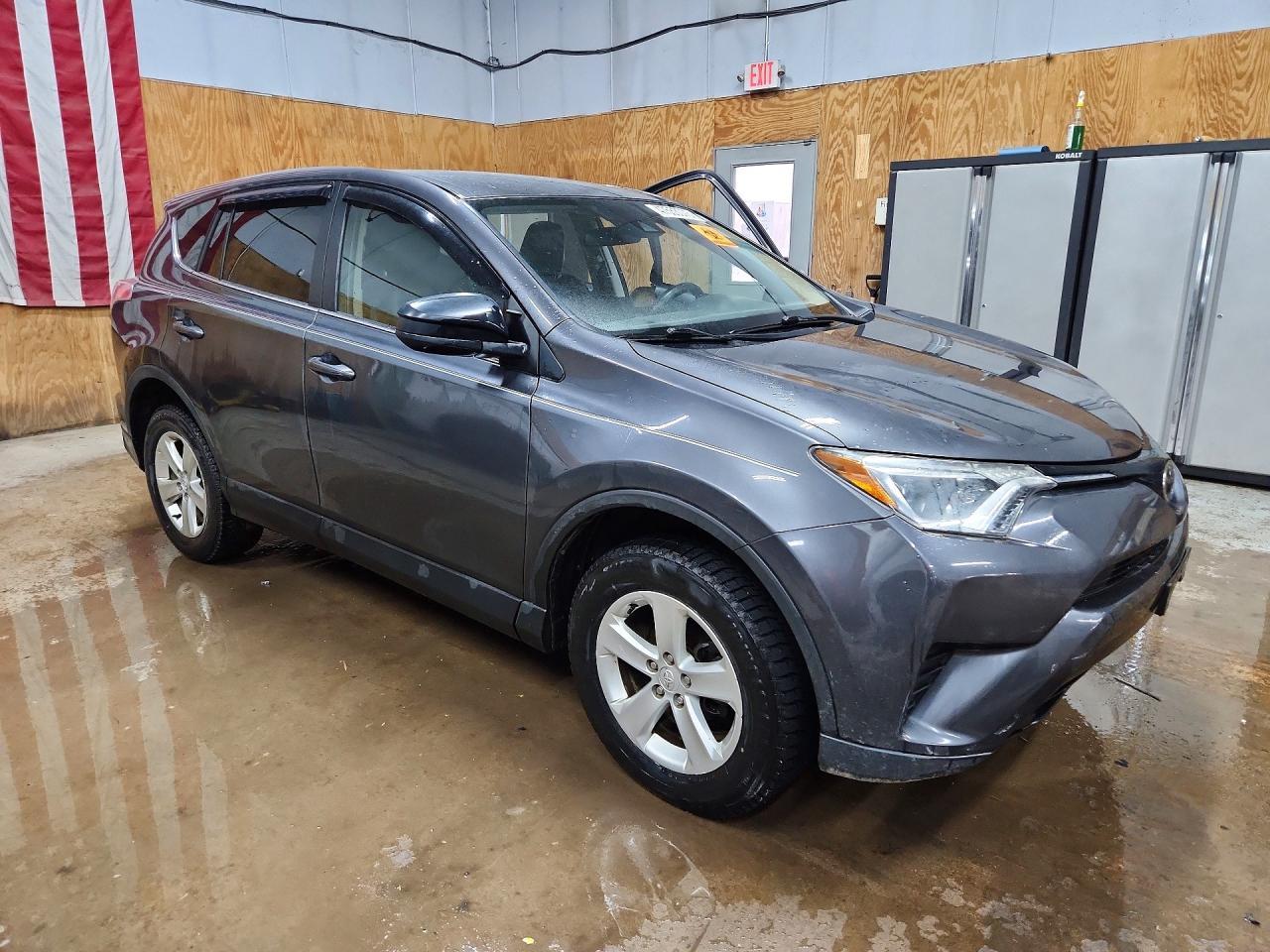 2017 Toyota Rav4 Le - zdjęcie 4