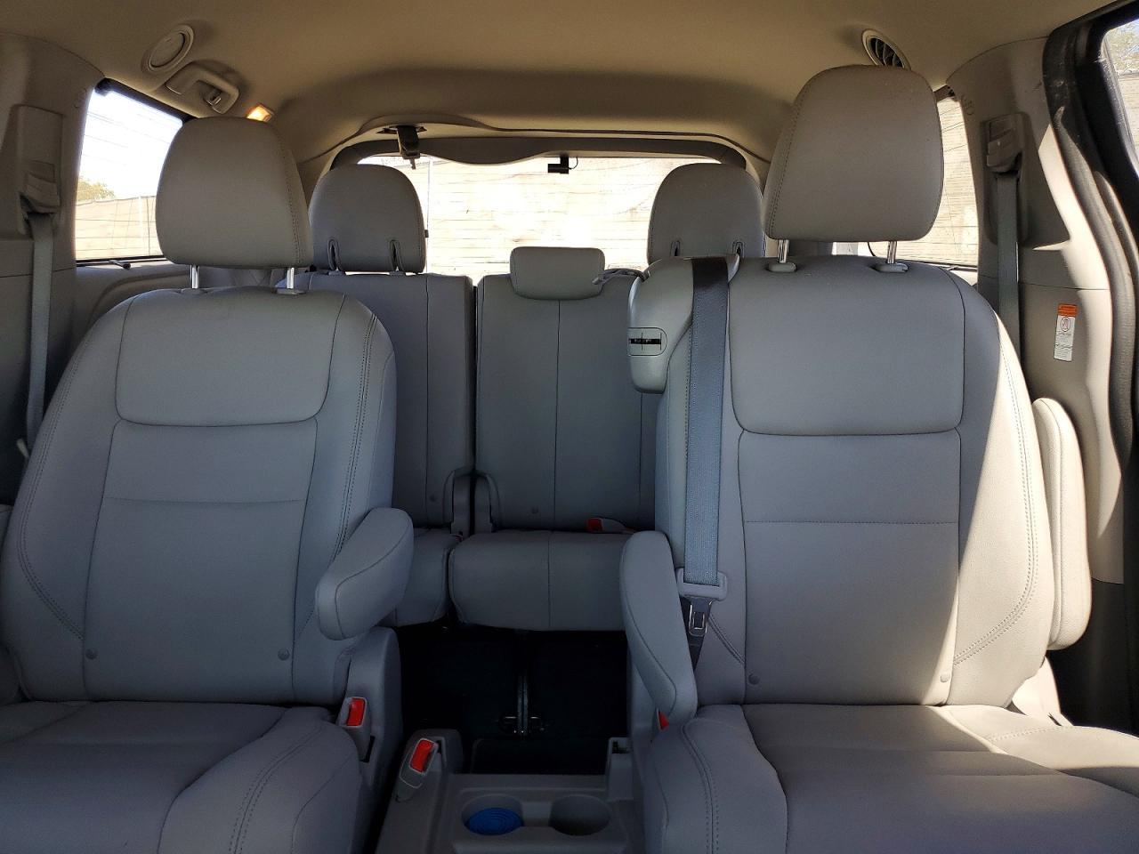 2020 Toyota Sienna Xle Premium 8-Passenger - zdjęcie 10