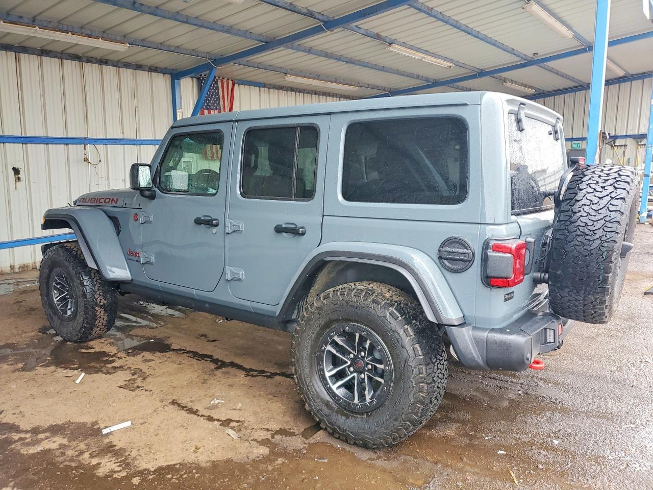 2025 Jeep Wrangler Rubicon - zdjęcie 2