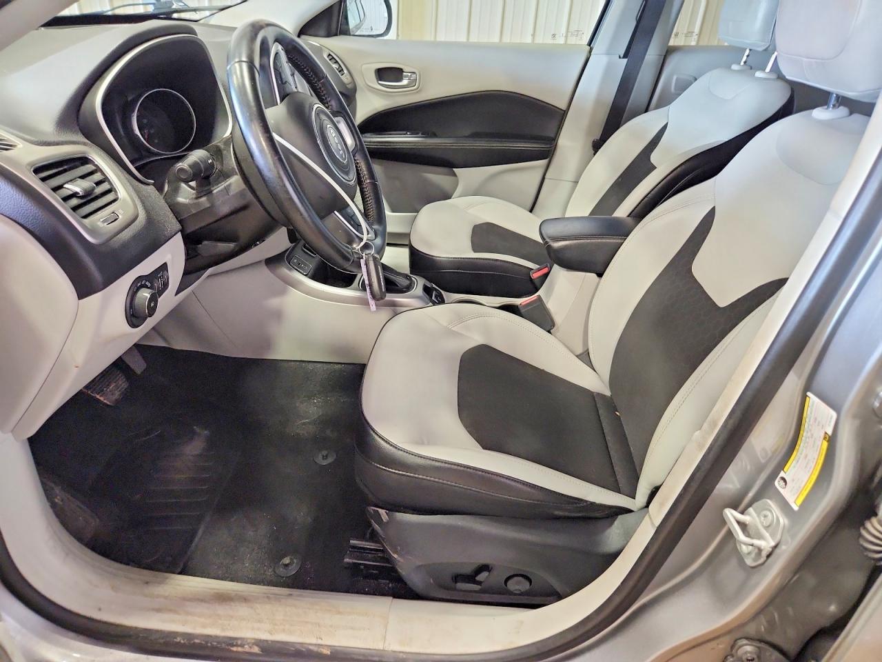 2018 Jeep Compass Latitude - zdjęcie 7