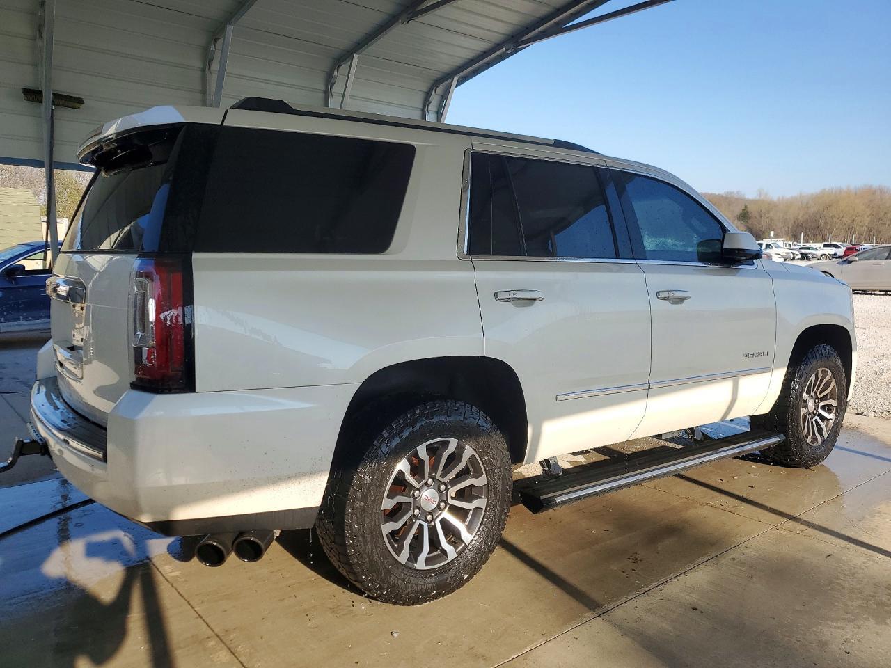 2015 GMC Yukon Denali - zdjęcie 3
