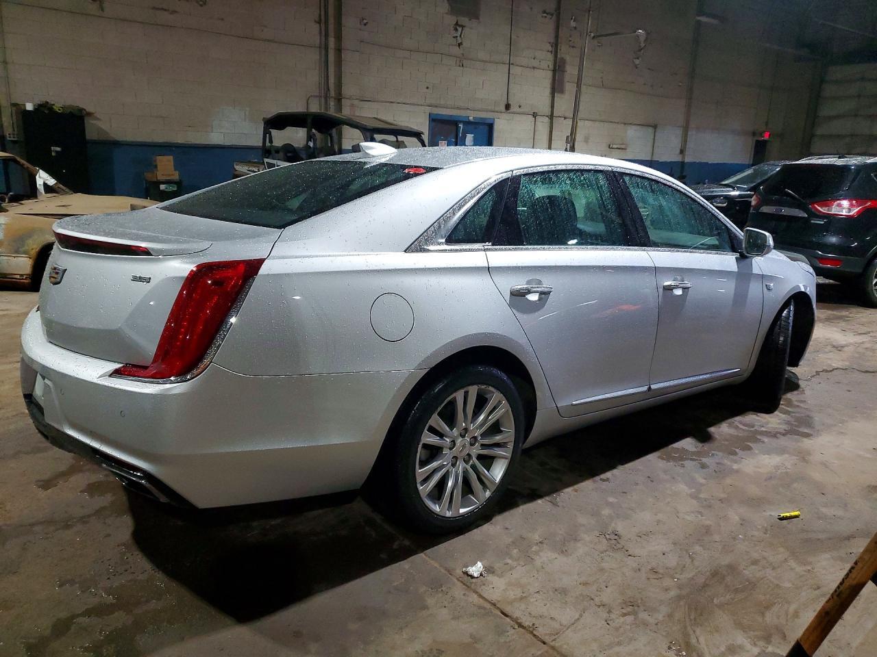 2019 Cadillac Xts Luxury - zdjęcie 3