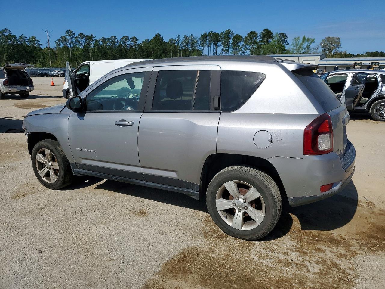 2016 Jeep Compass Sport - zdjęcie 2