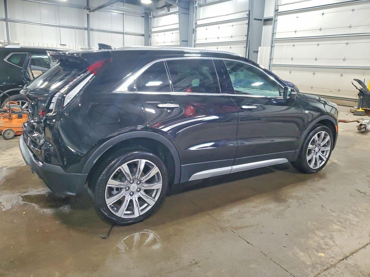 2023 Cadillac Xt4 Premium Luxury - zdjęcie 3