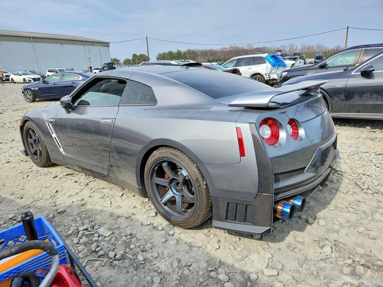 2016 Nissan Gt-R Premium - zdjęcie 2