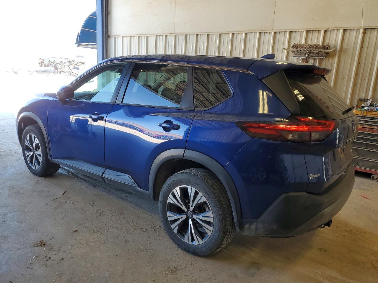 2022 Nissan Rogue Sv - zdjęcie 2