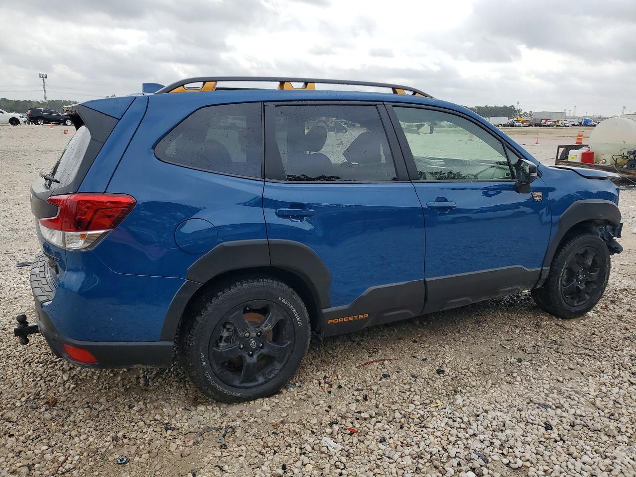 2022 Subaru Forester Wilderness - zdjęcie 3