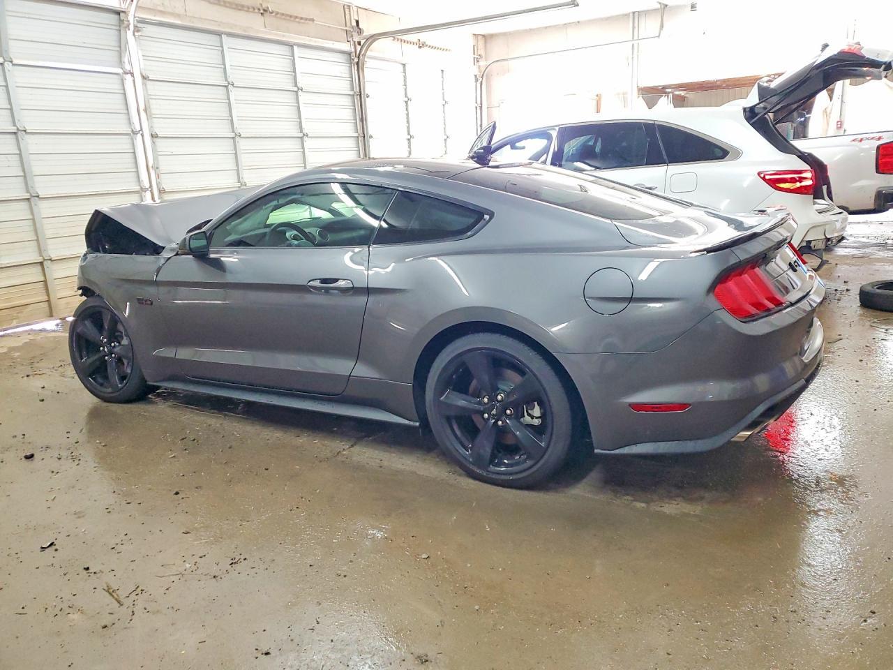 2023 Ford Mustang Gt - zdjęcie 2