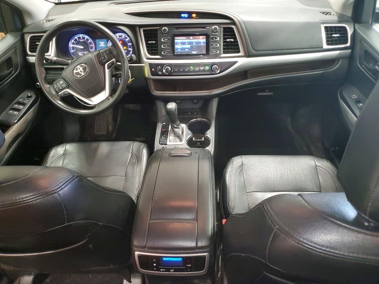 2014 Toyota Highlander Le - zdjęcie 8