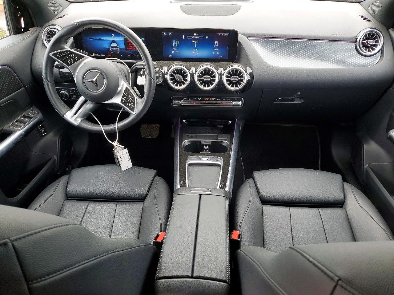 2025 Mercedes-Benz Gla 250 - zdjęcie 8