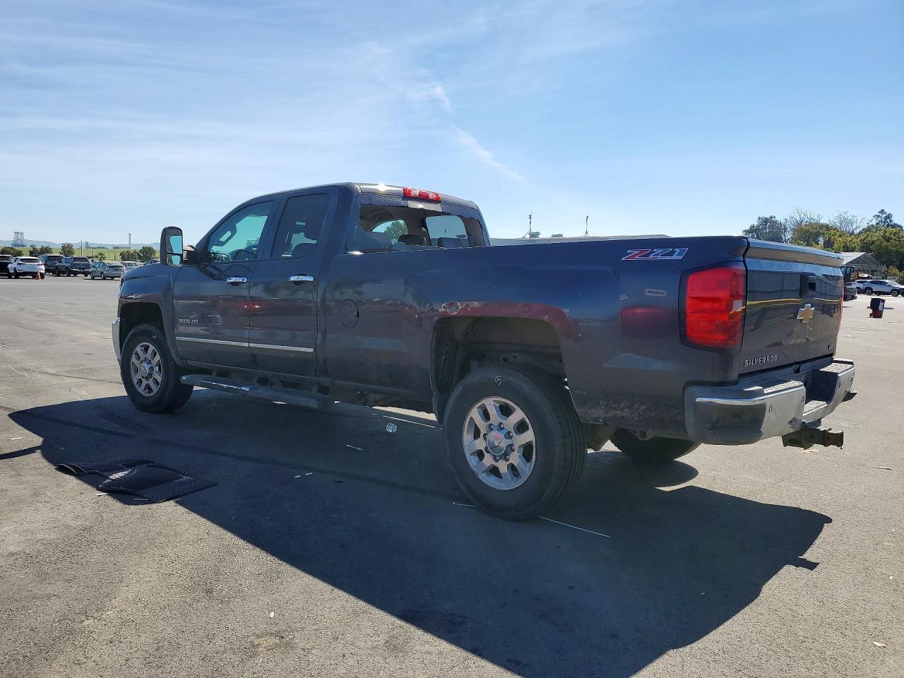 2015 Chevrolet Silverado K3500 Ltz - zdjęcie 2