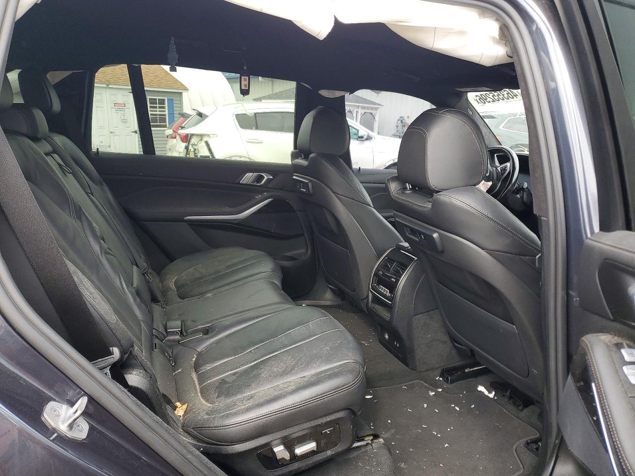 2022 BMW X7 xDrive40I - zdjęcie 11