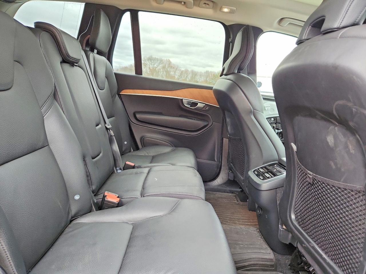 2024 Volvo Xc90 Plus - zdjęcie 11