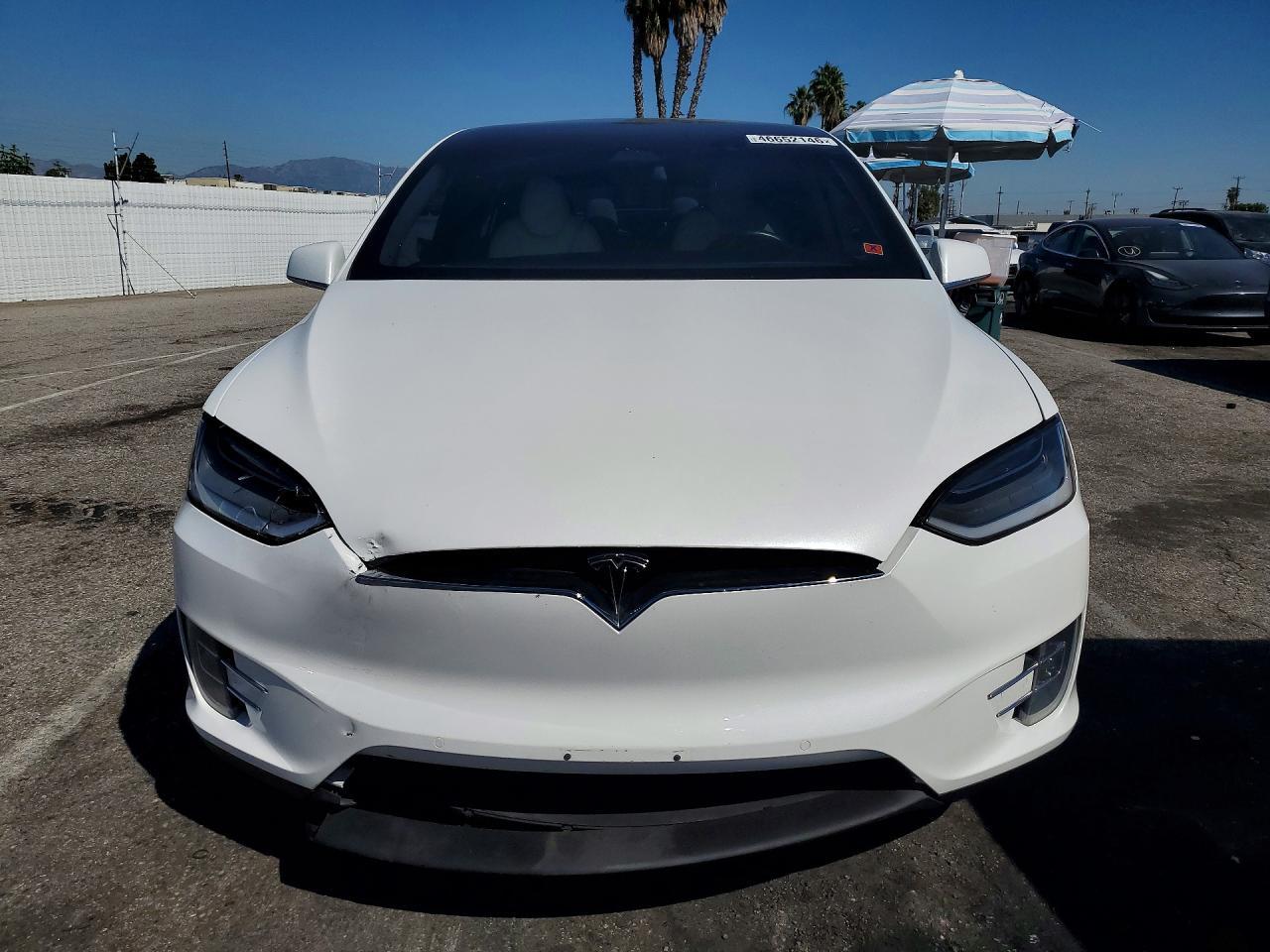2020 Tesla Model X - zdjęcie 5
