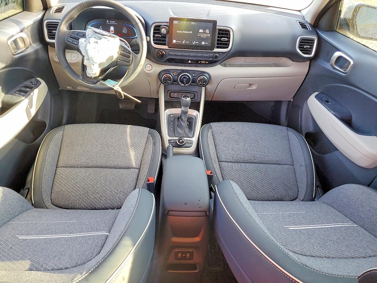 2026 Hyundai Venue Sel - zdjęcie 8