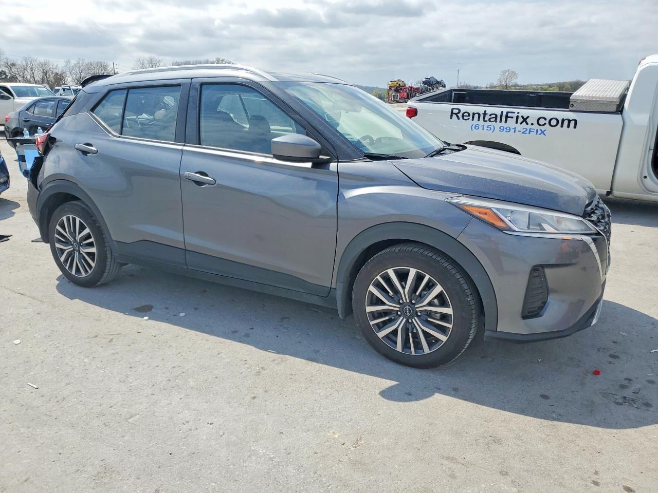 2022 Nissan Kicks Sv - zdjęcie 4