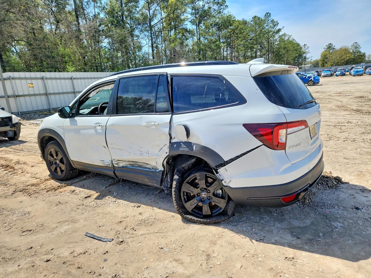 2022 Honda Pilot Trailsport - zdjęcie 2