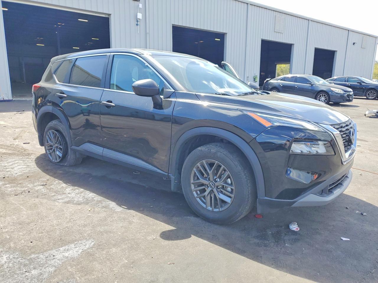 2023 Nissan Rogue S - zdjęcie 4