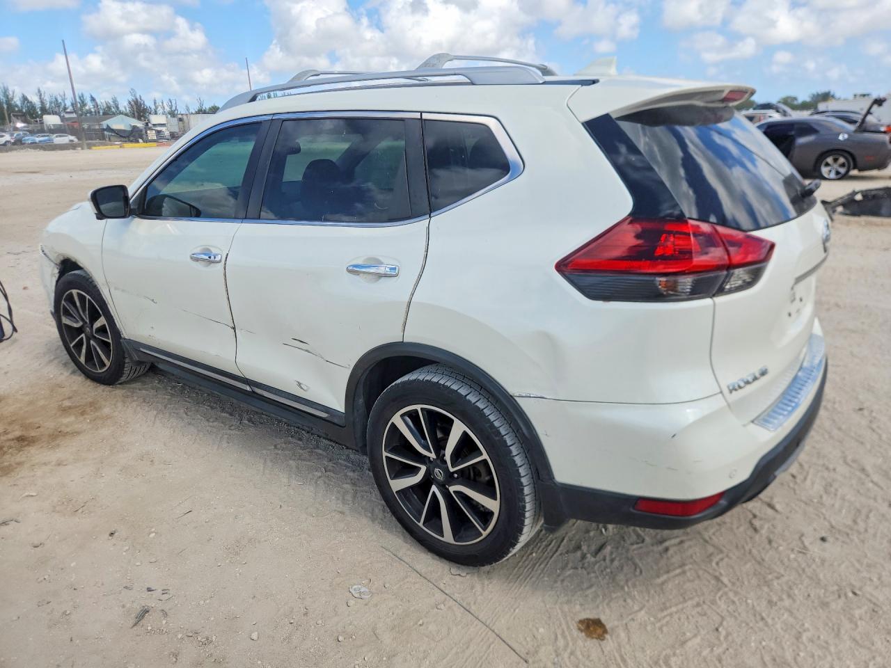 2019 Nissan Rogue Sl - zdjęcie 2