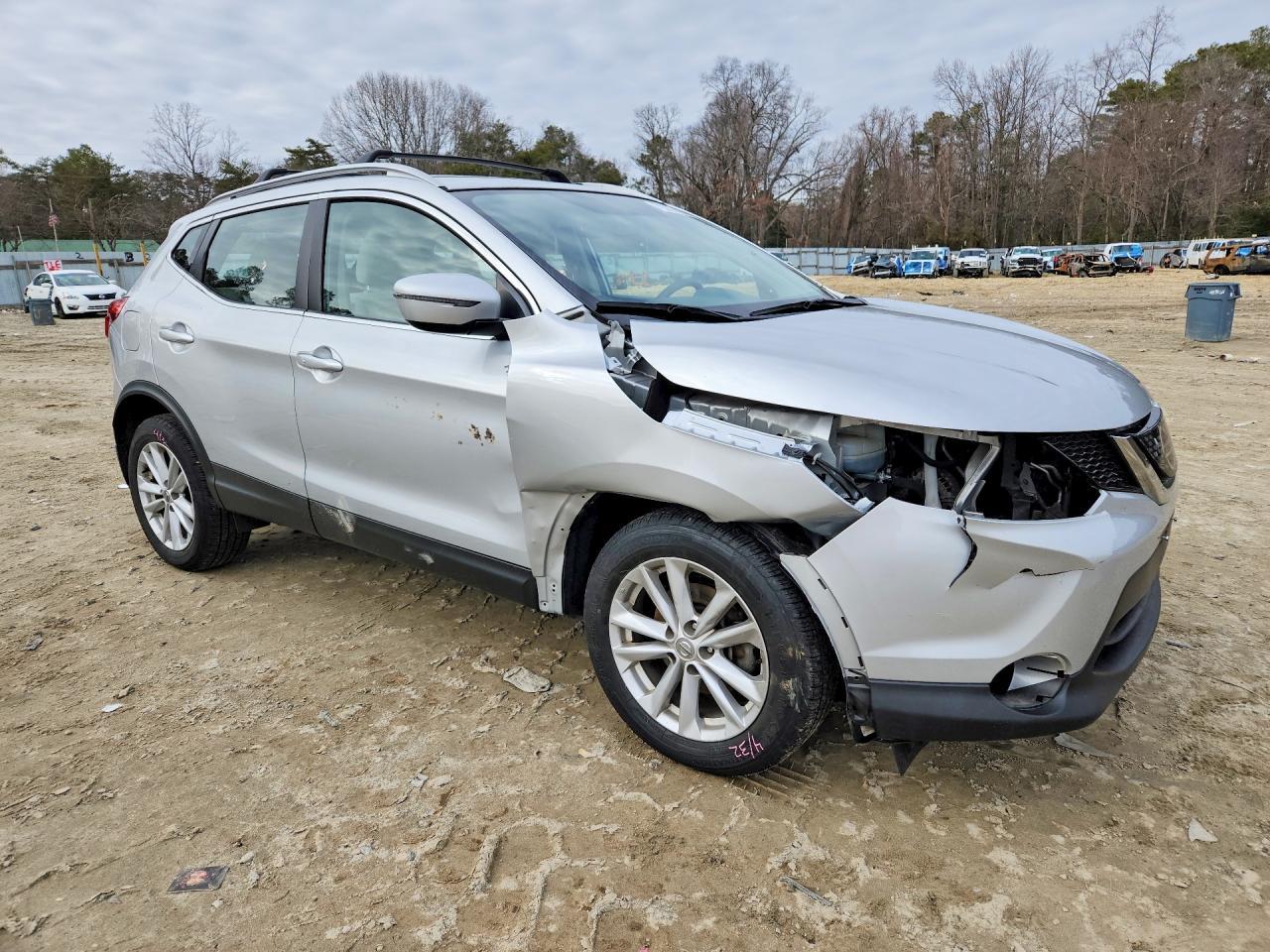 2018 Nissan Rogue Sport Sv - zdjęcie 4