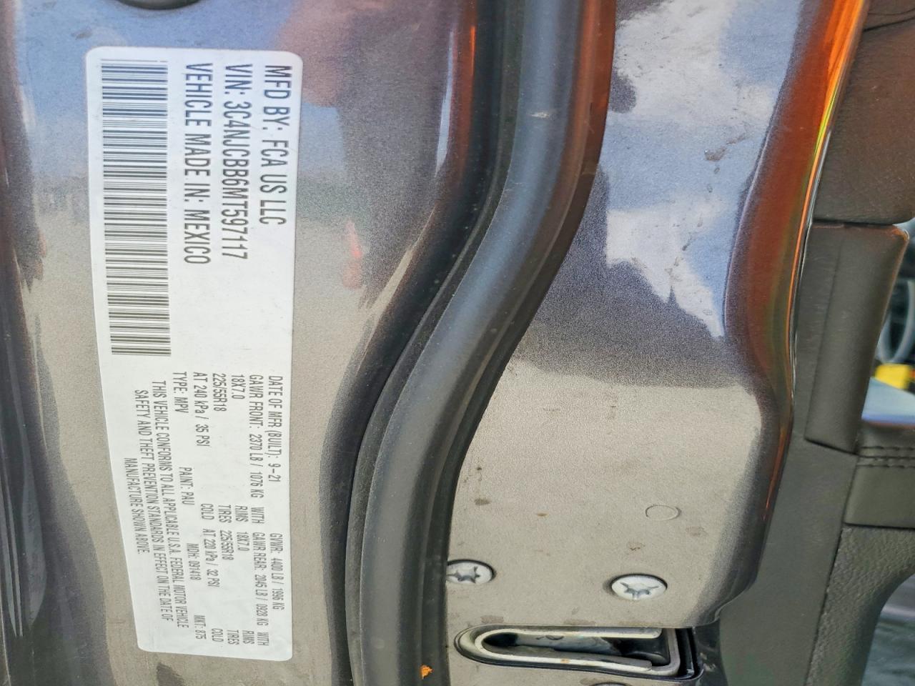 2021 Jeep Compass Latitude - zdjęcie 13