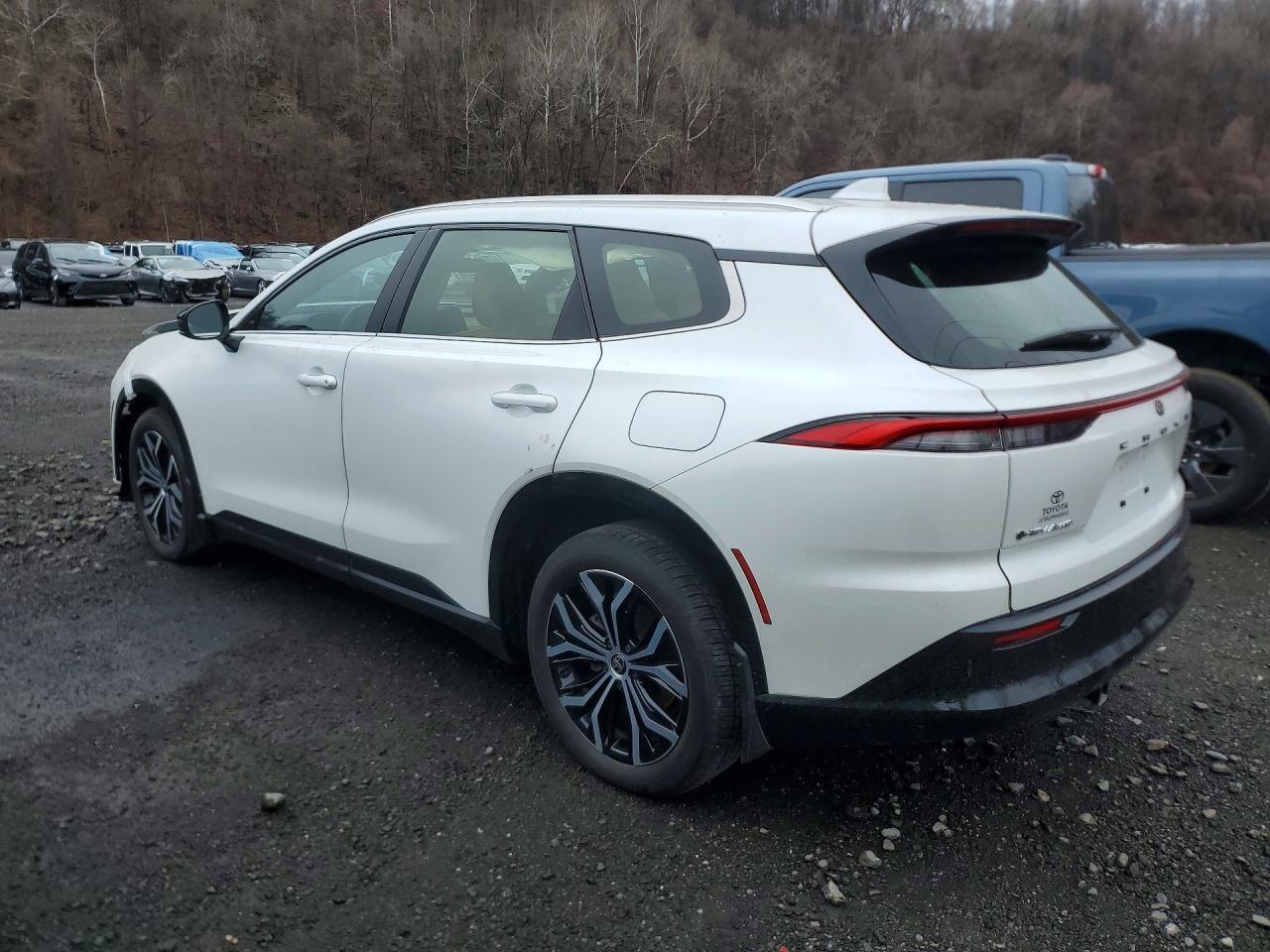 2025 Toyota Crown Signia Xle - zdjęcie 2