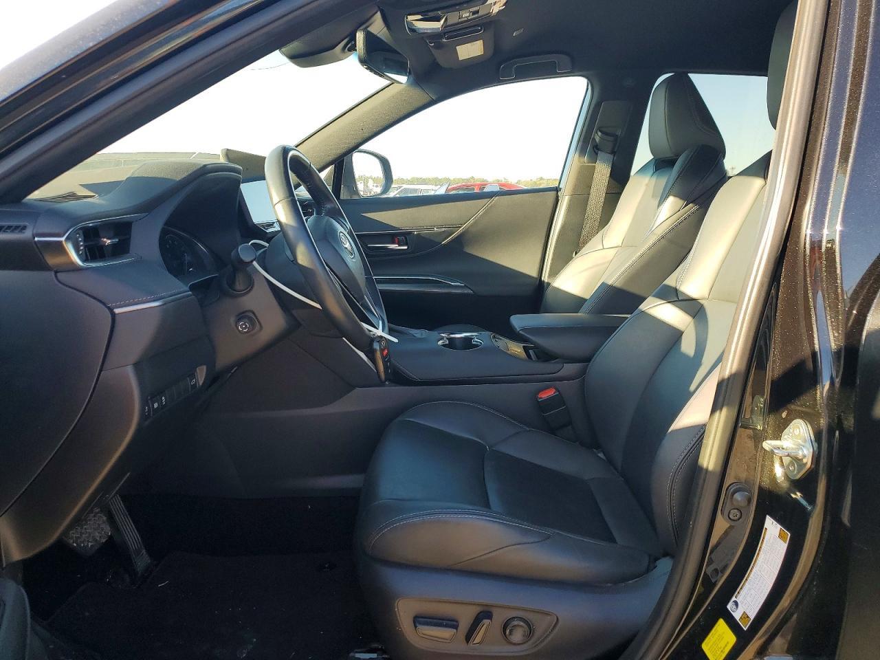 2023 Toyota Venza Nightshade Edition - zdjęcie 7