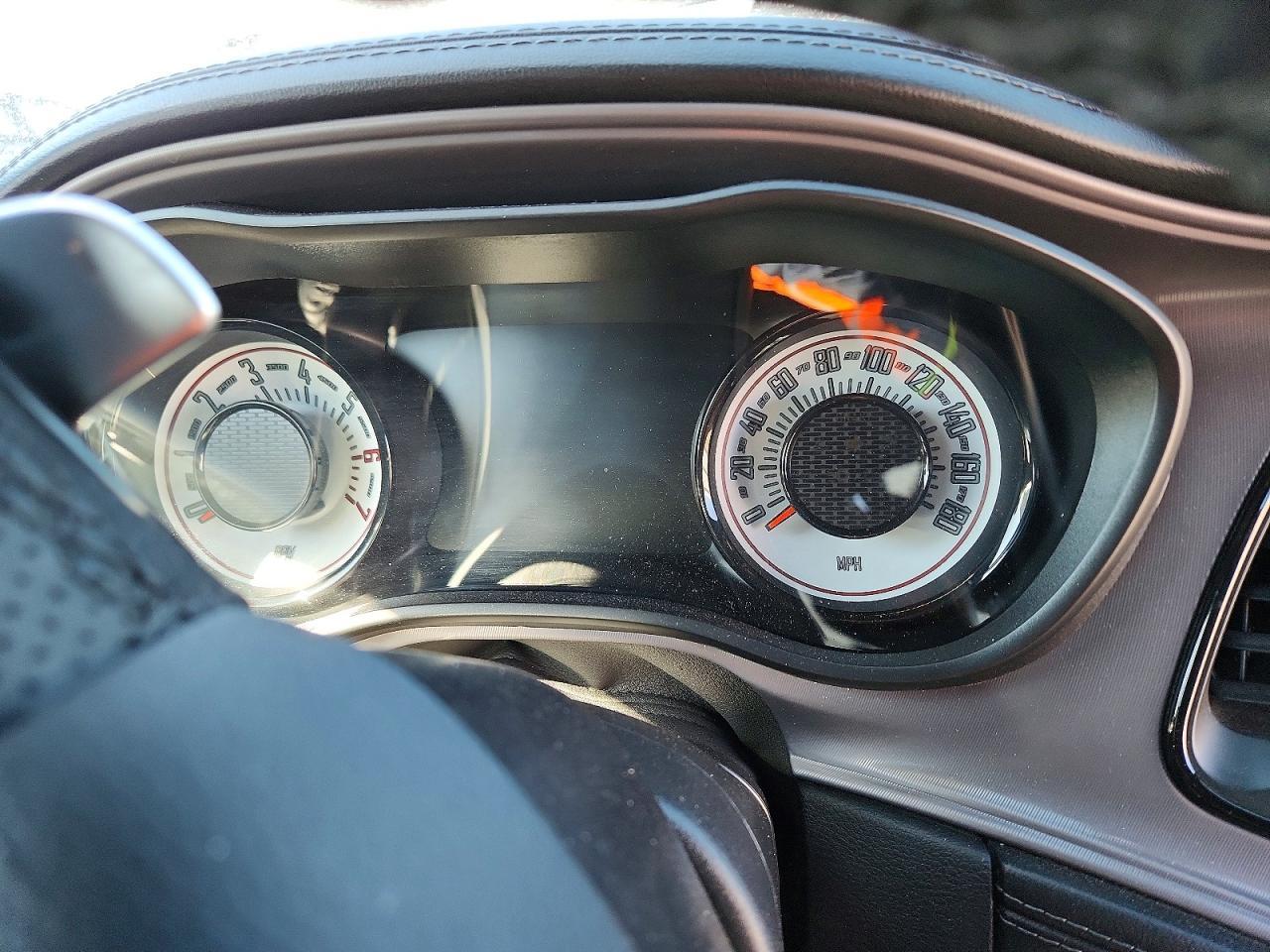 2023 Dodge Challenger R - zdjęcie 9